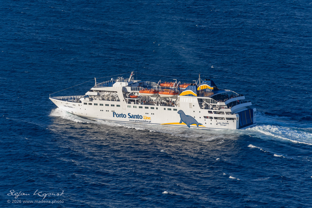 Fähre Lobo Marinho auf der Fahrt von Funchal nach Porto Santo