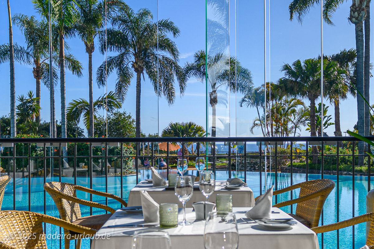 Frühstück und Dinner mit Meerblick