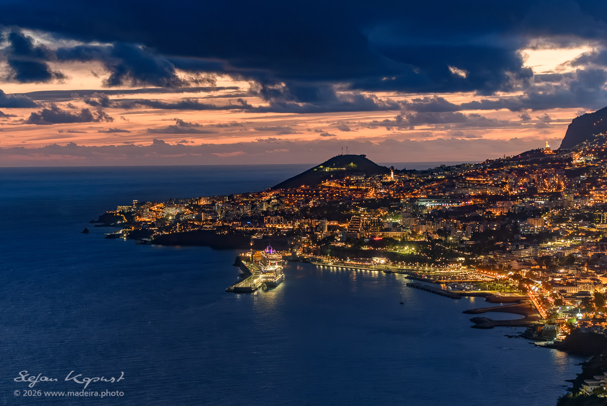 Ocean Gardens Hotel auf 260m mit Ocean Ausblick abends